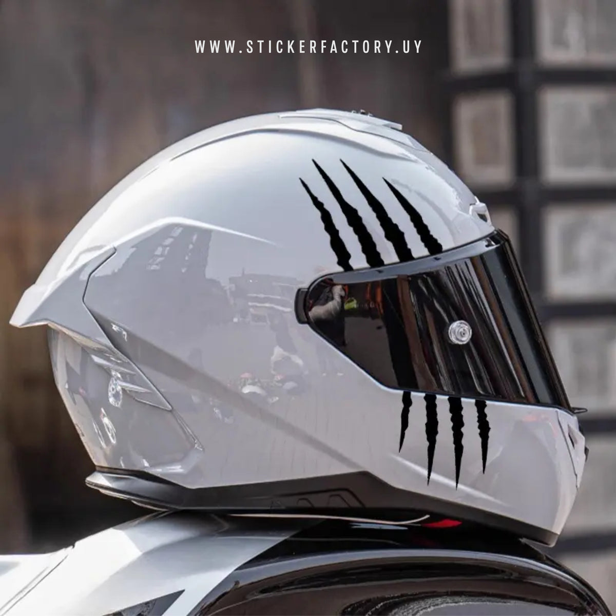 Sticker GARRAS BESTIA
